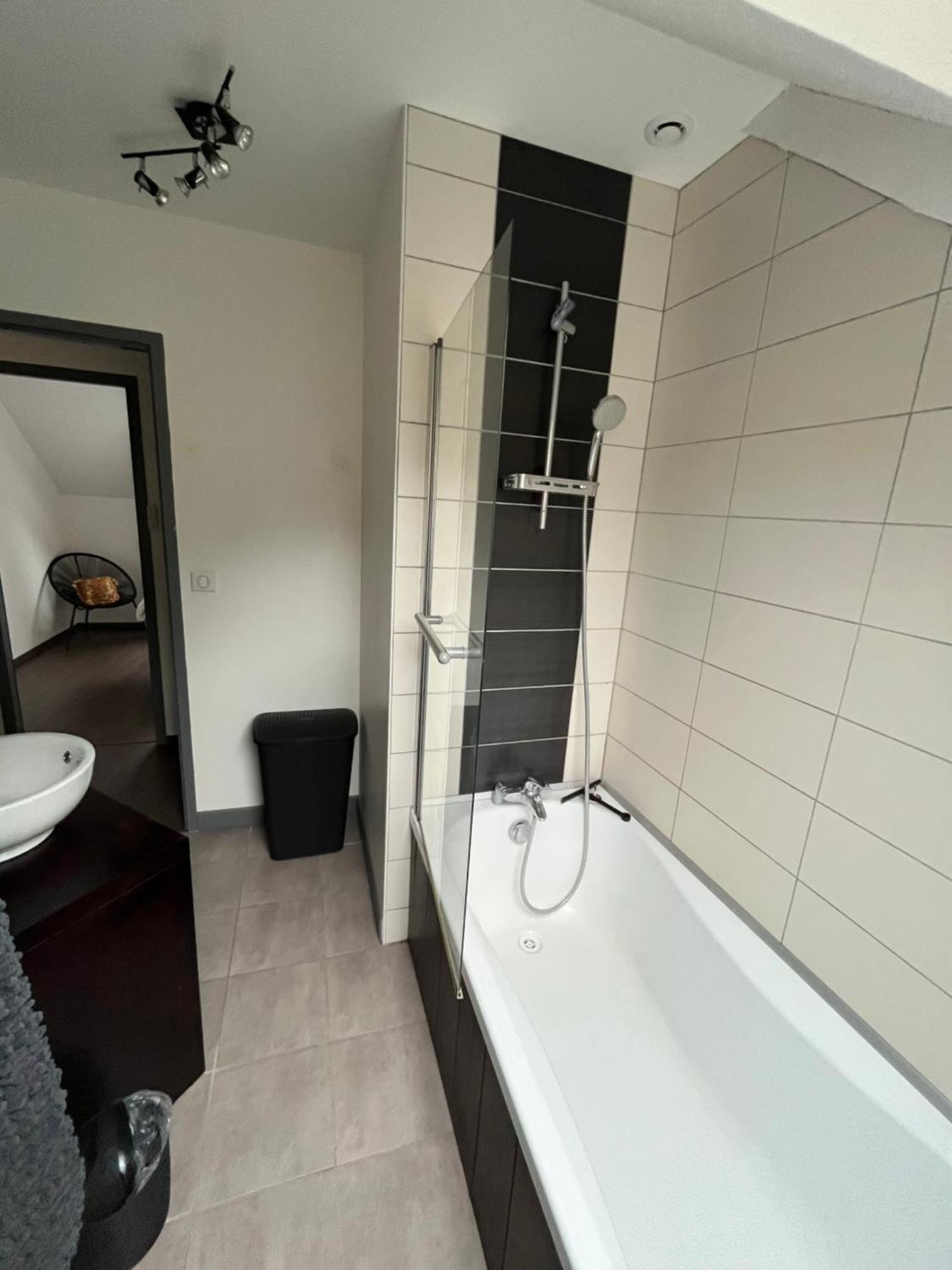 Appartement De La Laiterie Avec Petit Jardin. Eysus Esterno foto